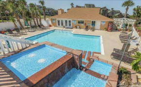 Sea-Turtle 302 - Lovely 2BR Beach Condo With Resort Amenities! Walk to Beach! condo